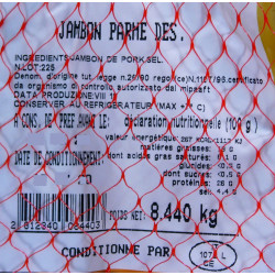 Jambon de Parme entier désossé de 8,400 kg.